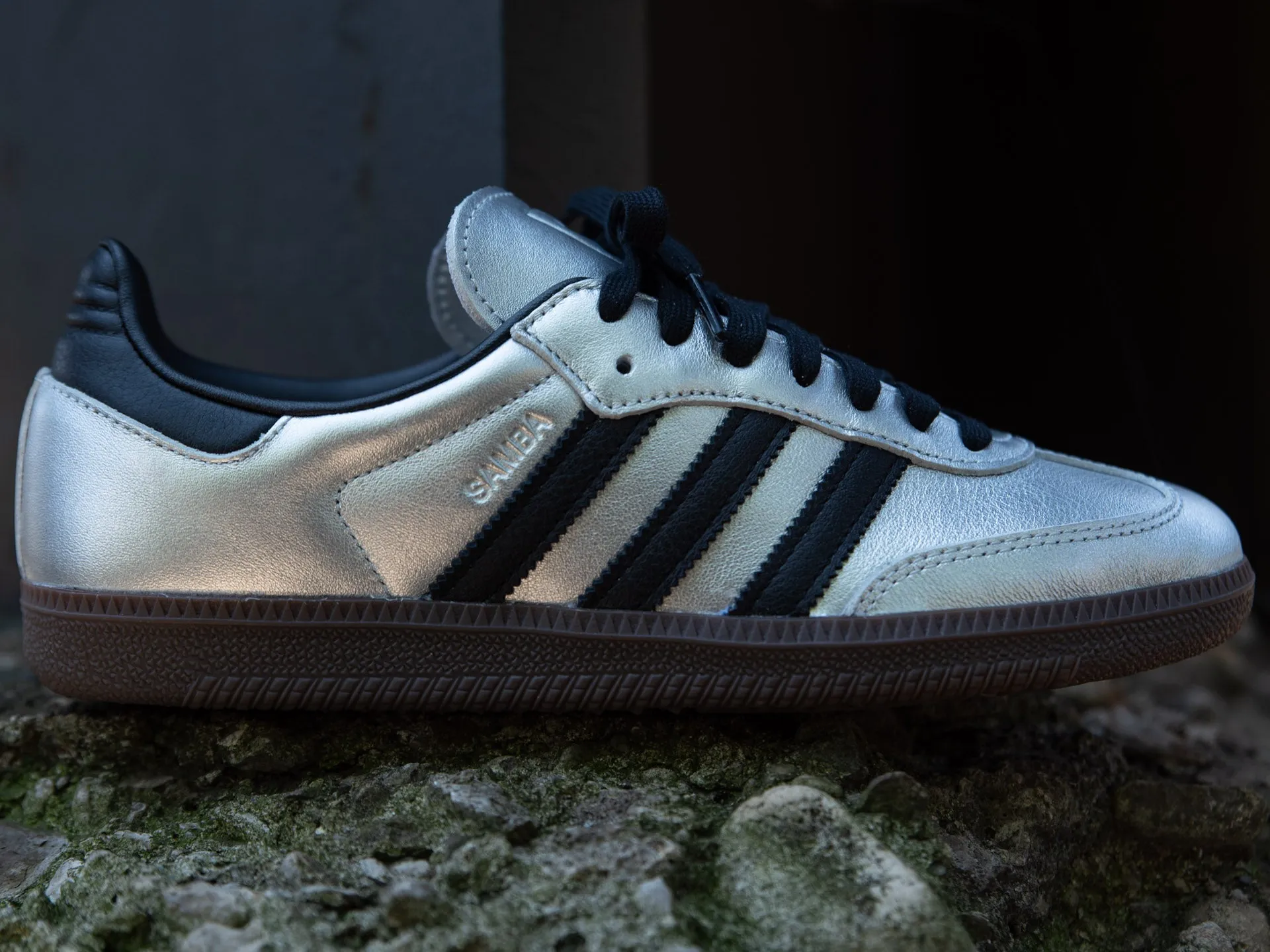 Adidas Women's Samba OG 'Silver Metallic/Core Black' Adidas Mundial Turf