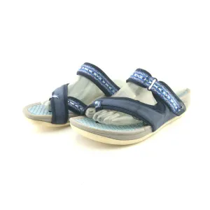 BARE TRAPS DESERAE Cowgirl Slippers