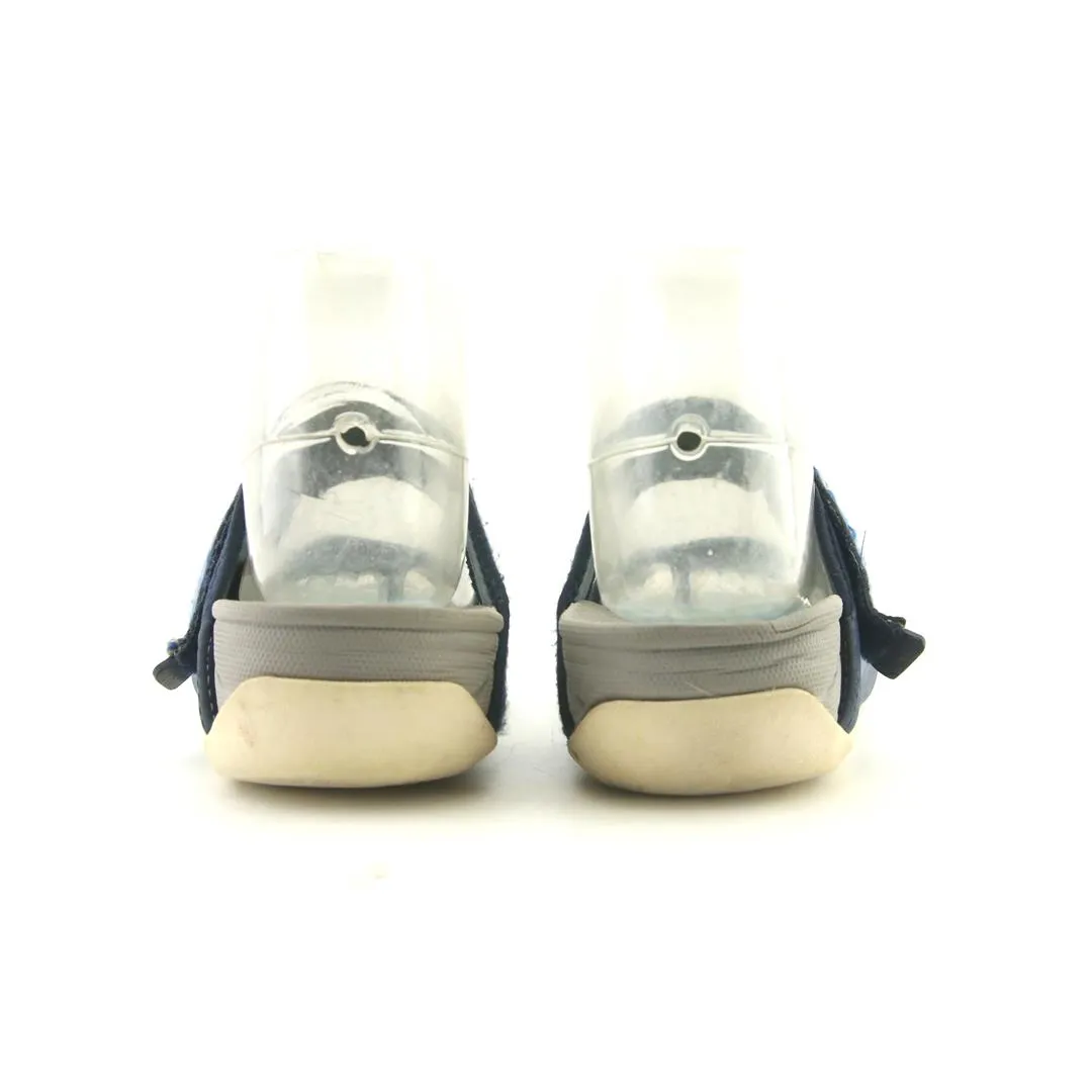 Sparkle Slippers BARE TRAPS DESERAE