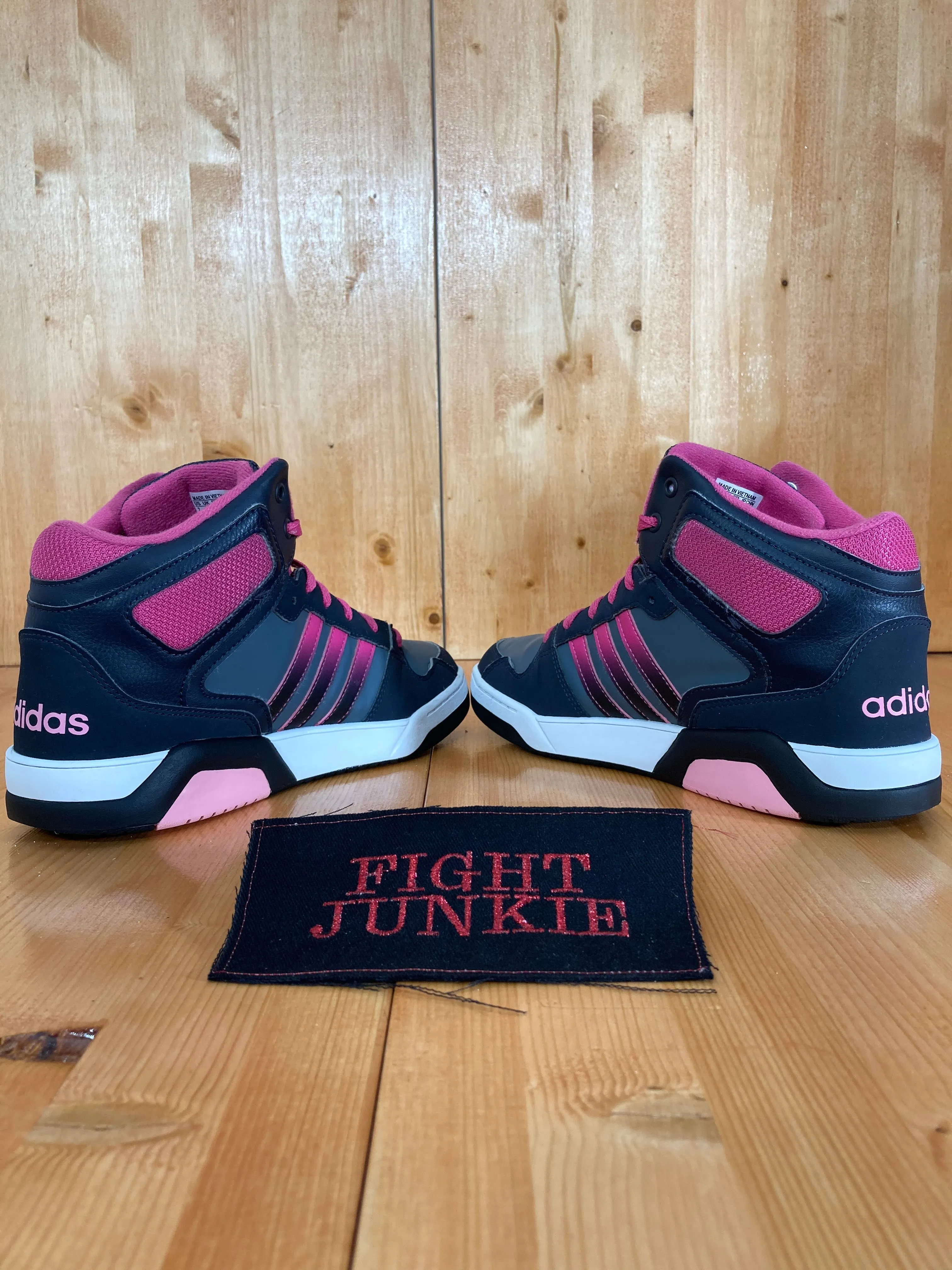 Adidas NEO BB9TIS Retro Style Youth Size 7 High Top Shoes Sneakers Adidas Hoops 3.0 Low Basketball Shoe