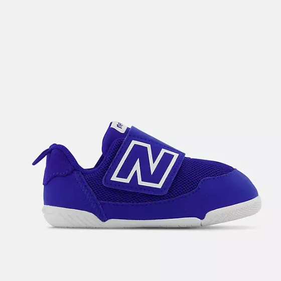NEW BALANCE IONEW Blue with White New Balance 327 Black Gum