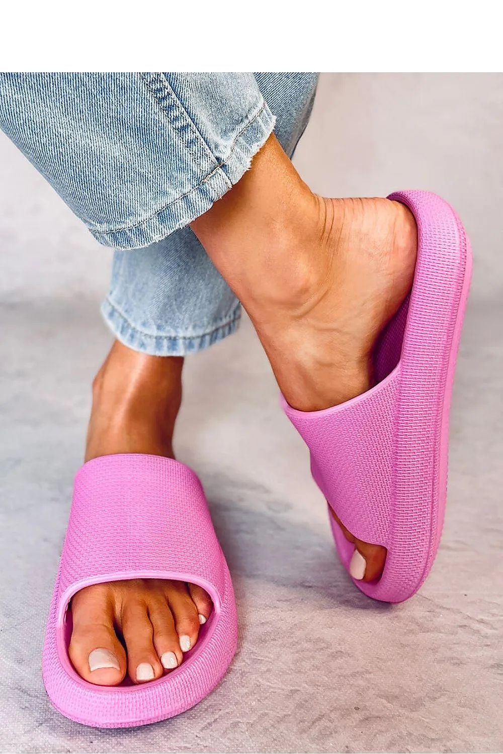 Cushioned Summer Flip-flops 180434 White Thong Flip Flops