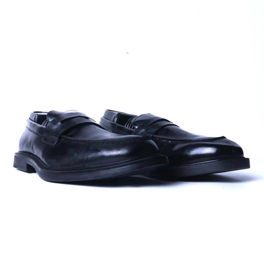 Loafers Vs Drivers ZARA. .