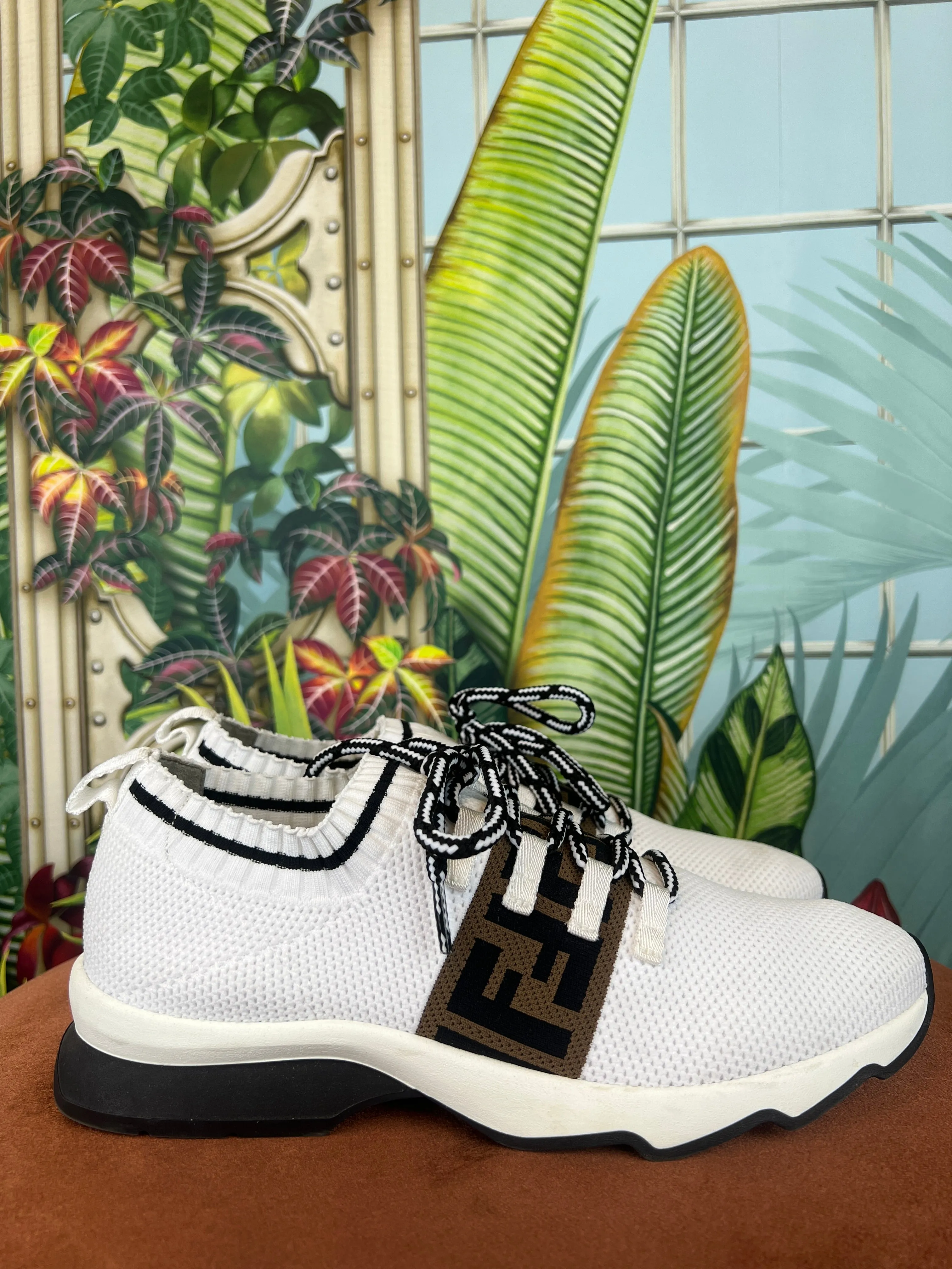 23. NULL Fendi sneakers Maglia