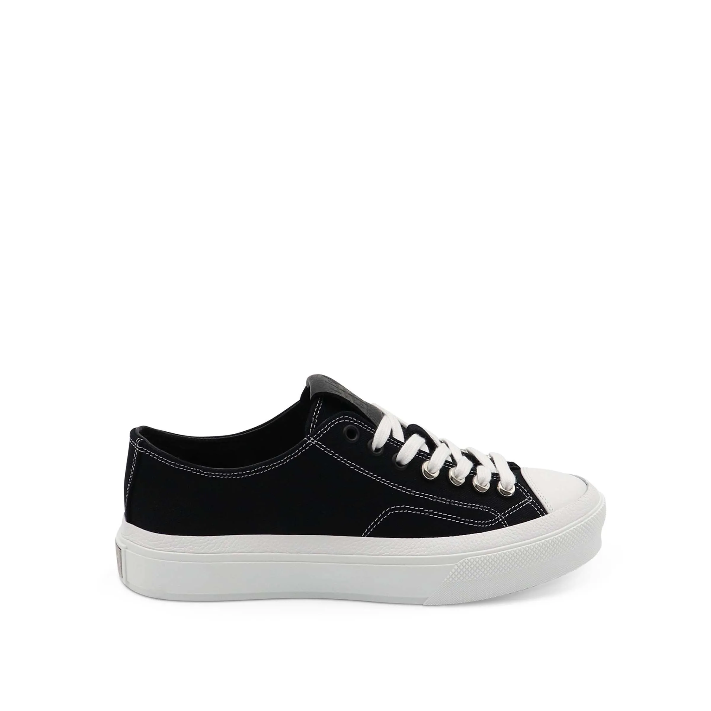 Sneakers High Top Nike City Canvas Low Sneaker in Black