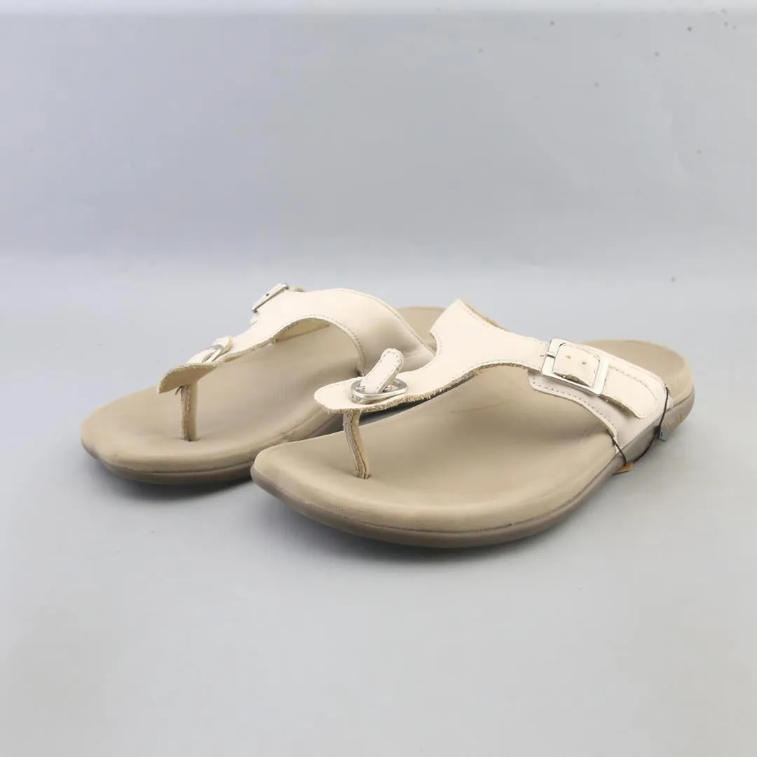 G COMFORT GRAVITY DEFYER Sanuk Slides