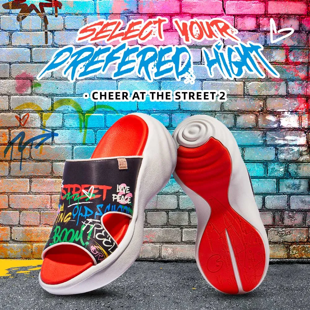 Cheer at the Street Sitges III Women Touring Slip Ons