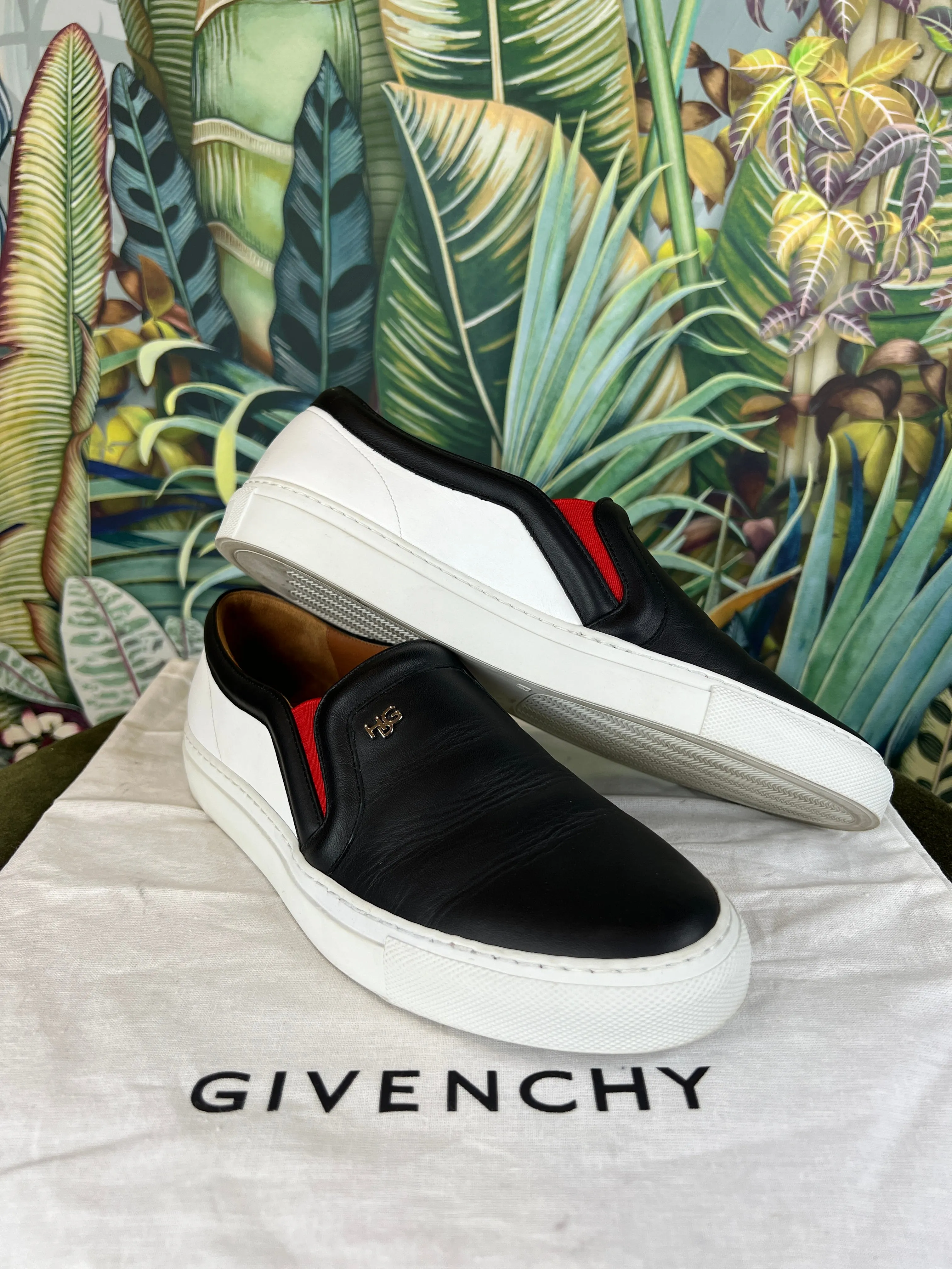 Trendy Sneakers Givenchy slip-on sneakers