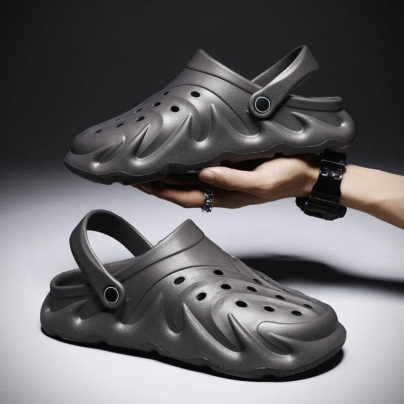 Mens Sandals Summer EVA New Large Size Men's Clogs Lightweight Beach Slippers Breathable Men's Sneaker Sandals Garden Clogs Corps Slippers