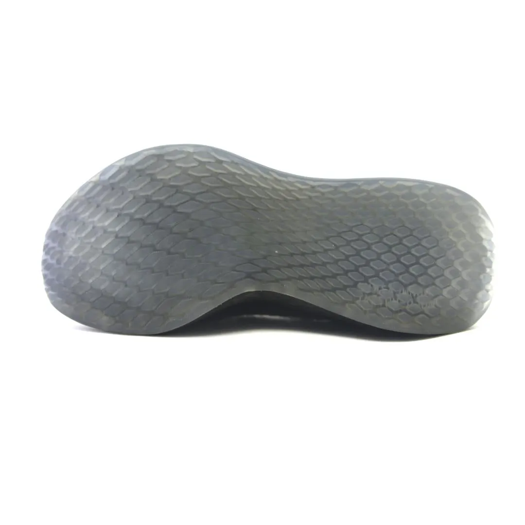 Cushy Running Shoes NEW BALANCE FRESH FOAM LAZR V2