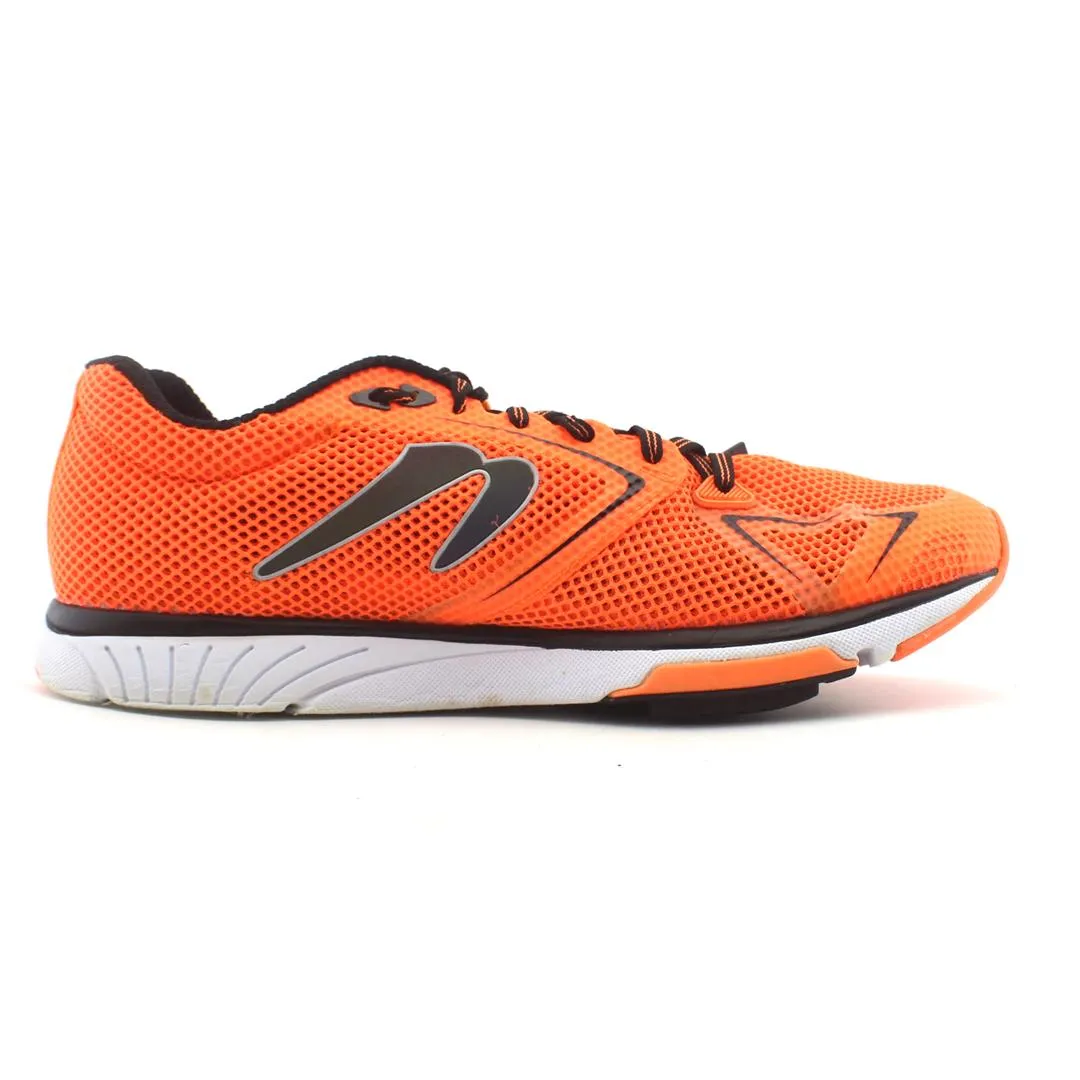 Running Shoe Test NEWTON DISTANCE 8
