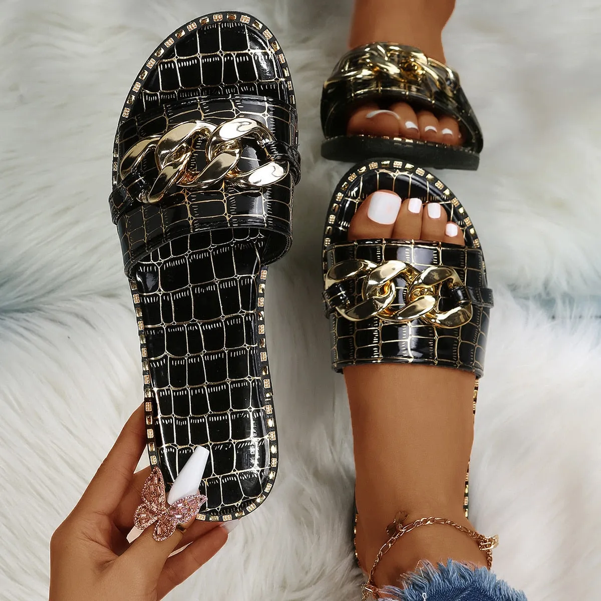 Childrens Leather Slippers Fashion Sexy Chain Lock Roman Style Flat Outdoor  Sandals