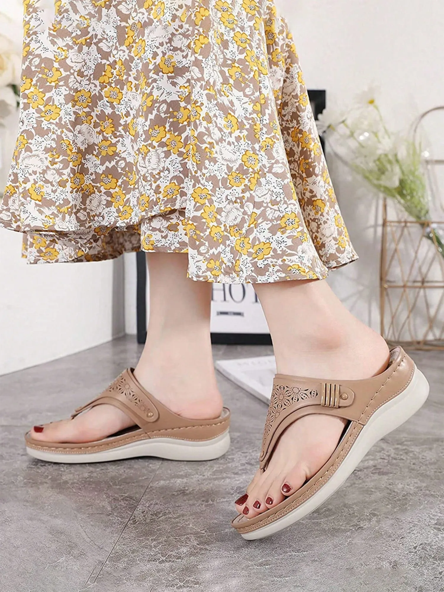 The Row Leather Flip Flops Wedge Sandals For Women Clip Toe Flip Flops Summer Platform Sandals Slip On Walking Beach Wedges Shoes