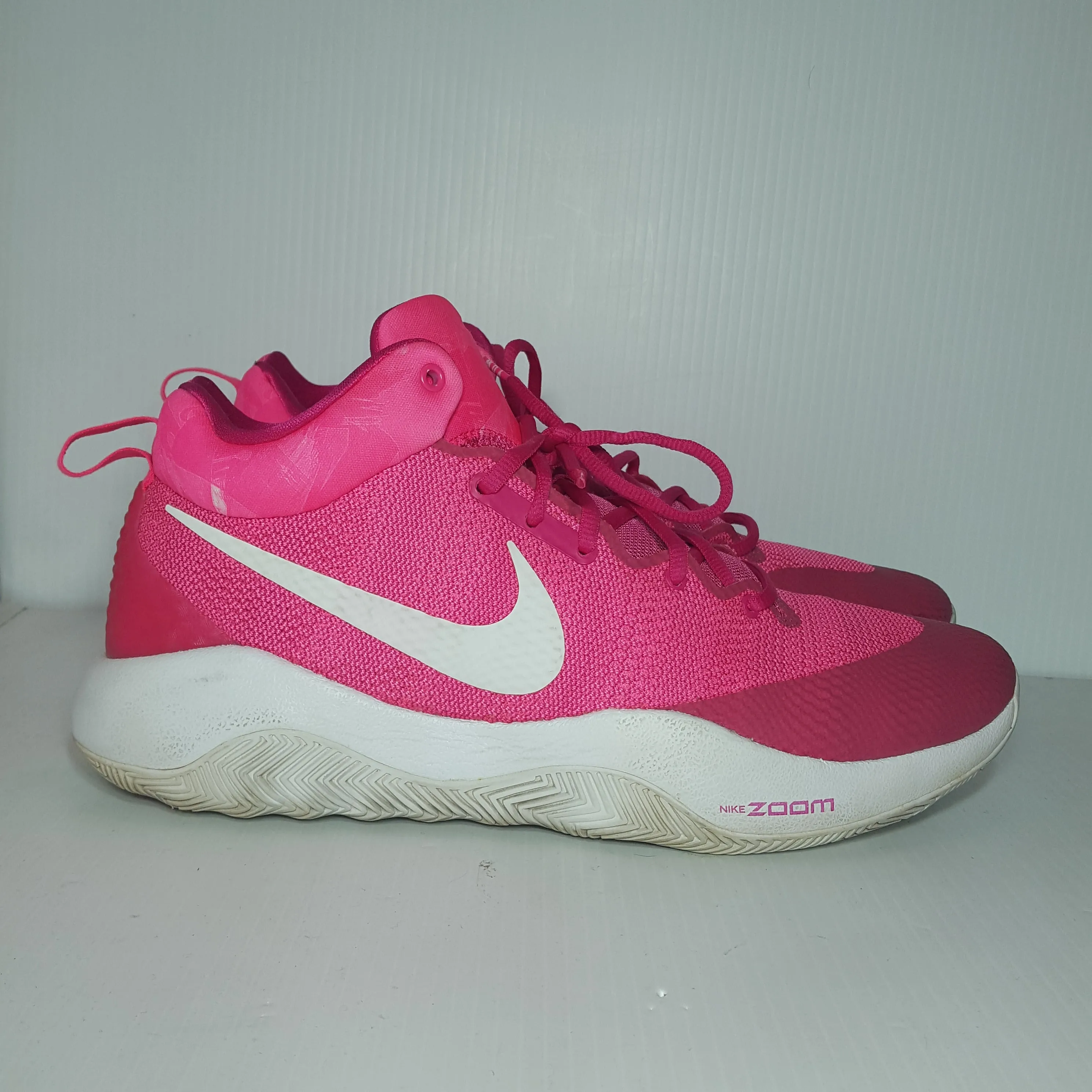 Running Shoes Similar To Asics Novablast Nike Mens Basketball Shoes - Size 13 - Pre-owned - 1ULC9Y