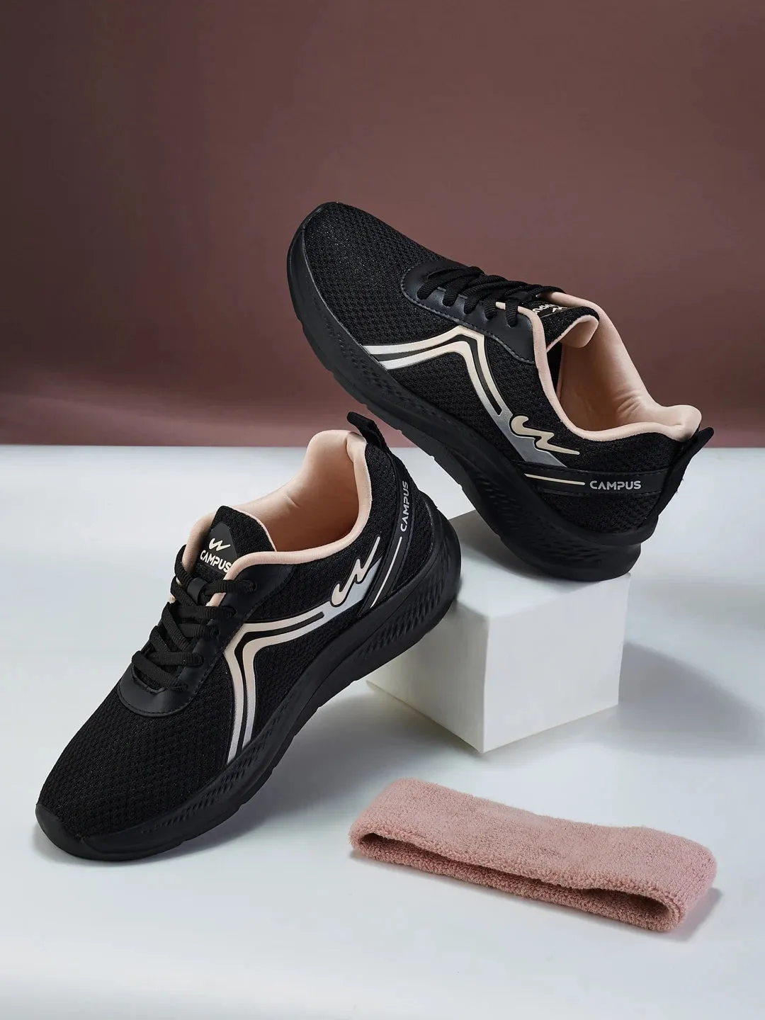 RAYE Black Women's Running Shoes Trail Running Shoes Size 9