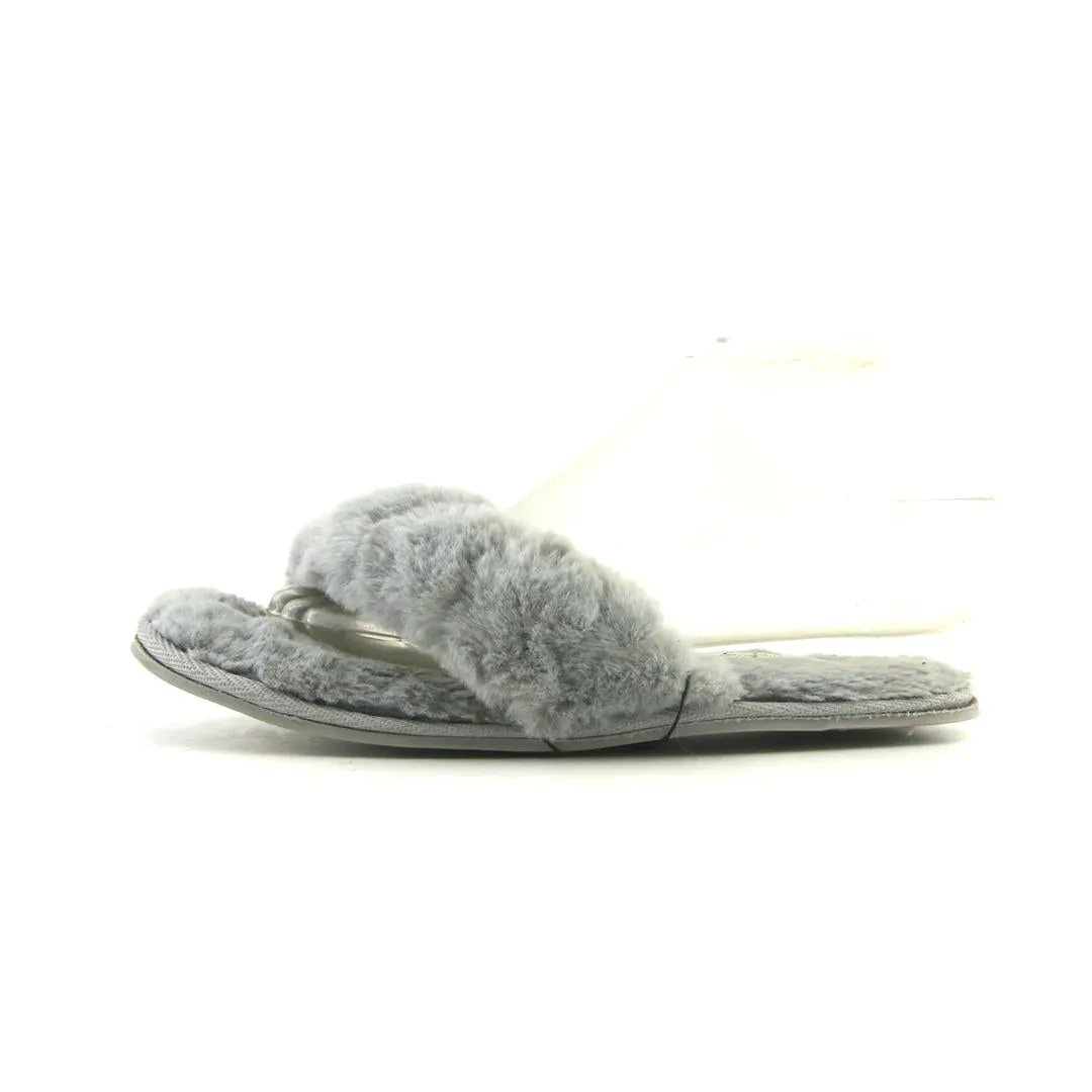 JESSICA SIMPSON MEMORY FOAM Bucees Slippers