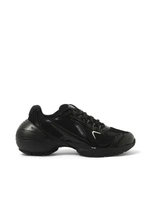 TK MX Runners in Black In Sneakers