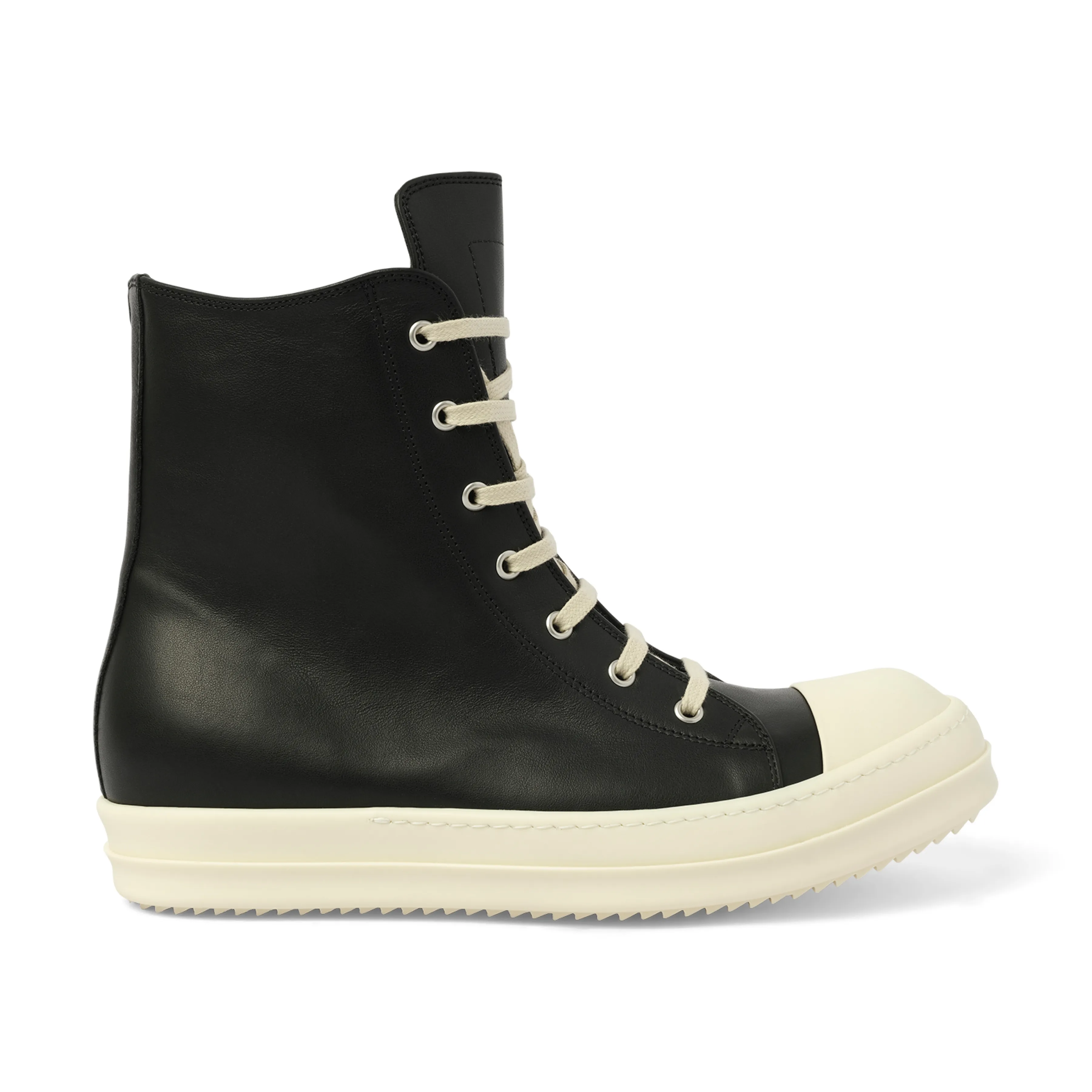 Sneaks in Black/Milk/Milk Sneakers With Thick Soles