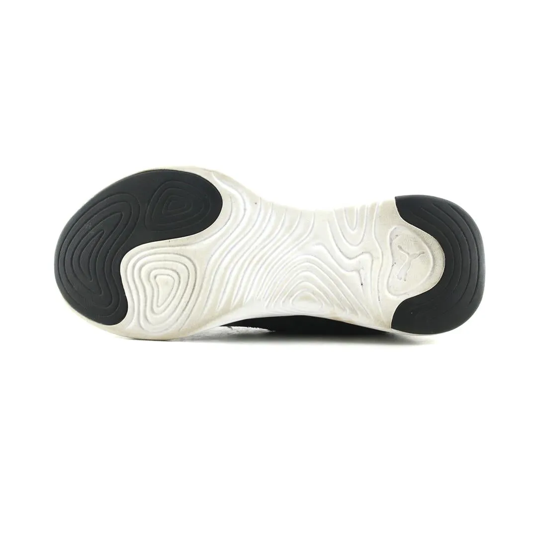 PUMA SOFTRIDE VICTORIDE Running Shoes On The Beach