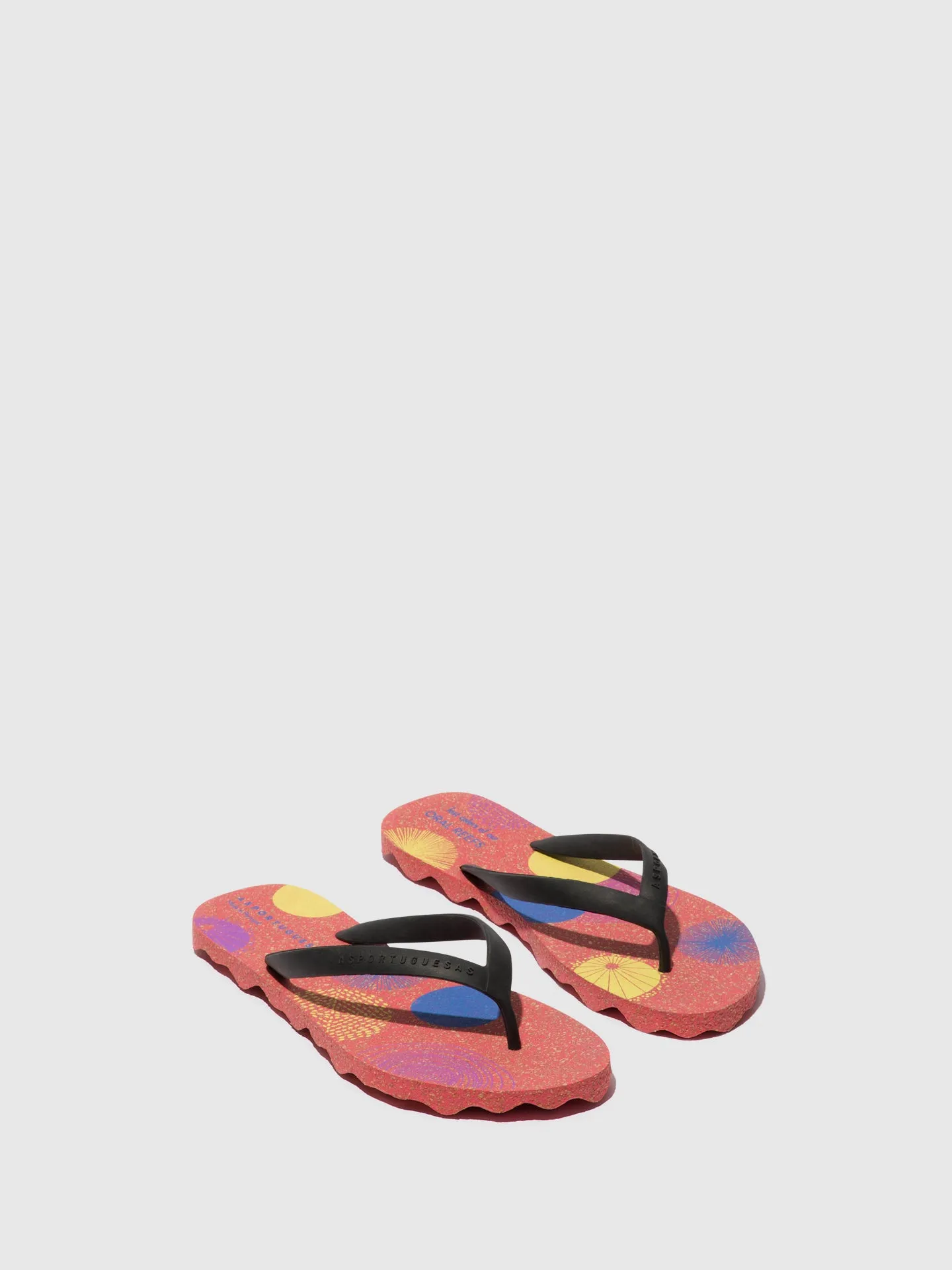Cute Sandals And Flip Flops Beach Flip-Flops CORALS Red & black strap