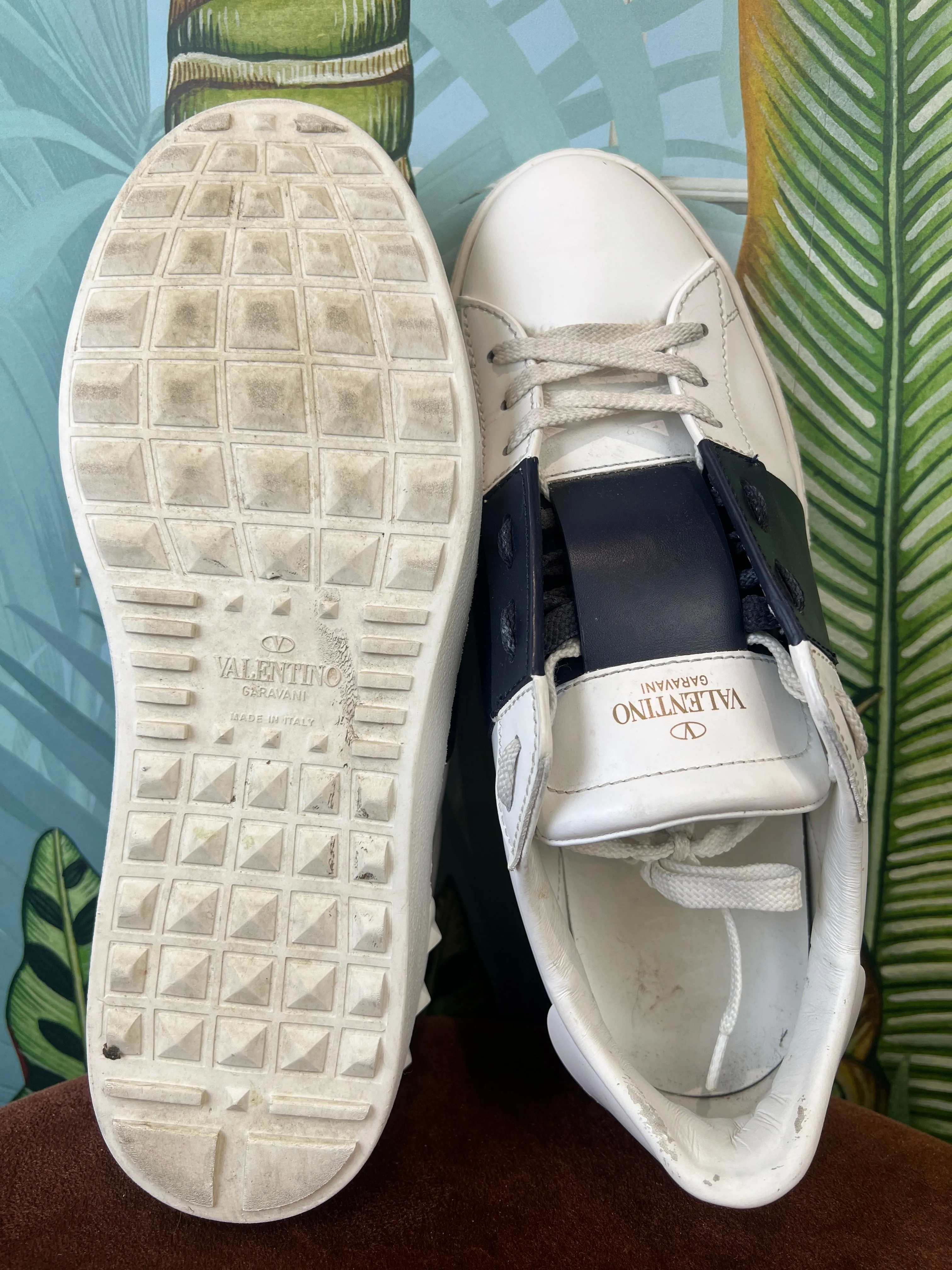 Valentino Garavani sneakers Cheap New Balance Sneakers