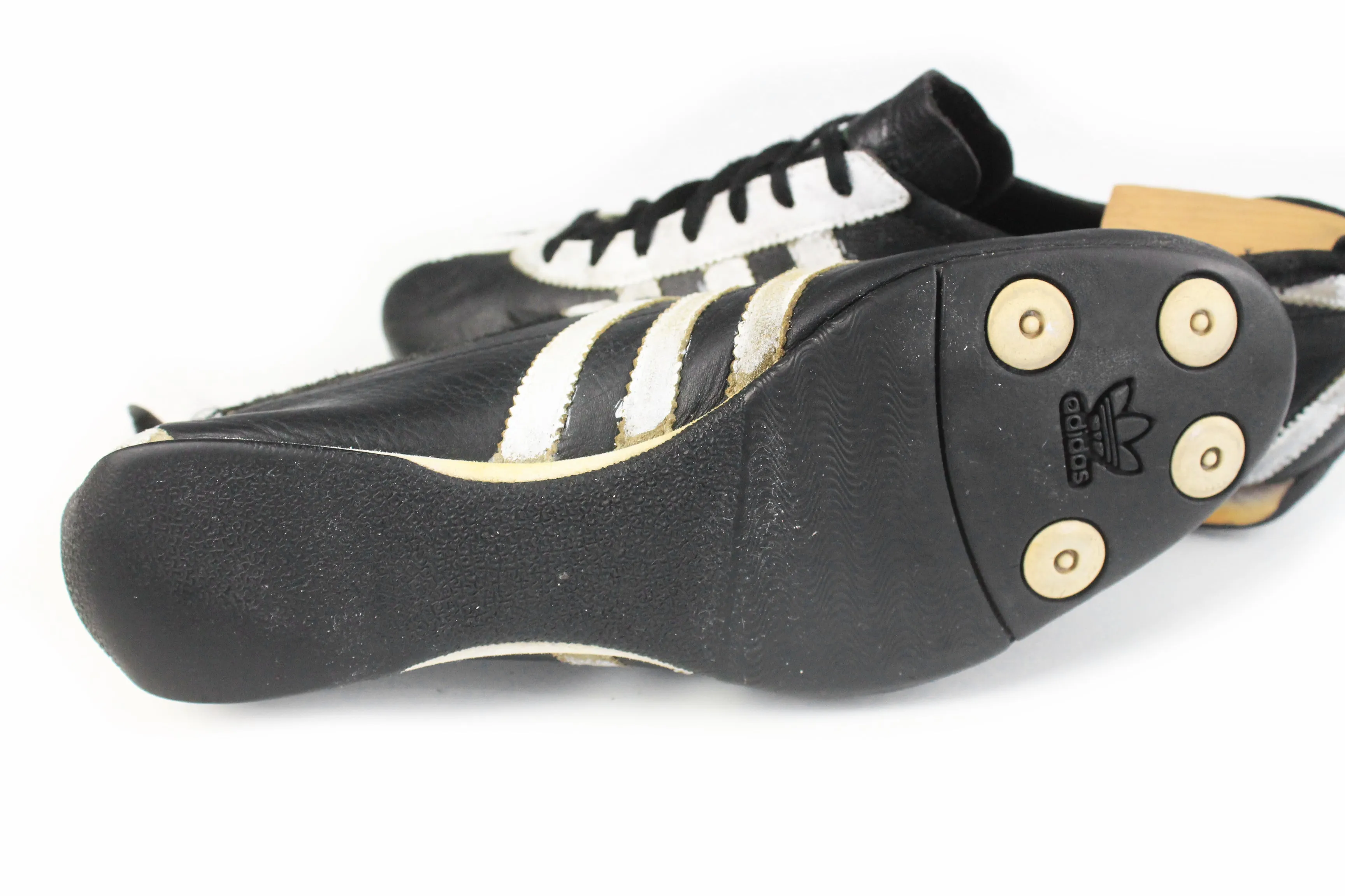 Adidas Nmd Xr1 Shoes Vintage Adidas Melbourne Sneakers Women's US 7.5